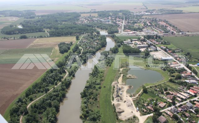 tazba strku tazne stroje anteco strkopiesky horna sec areal tazba strku kamenivo okrasne kamene stavebny material nitra levice unc